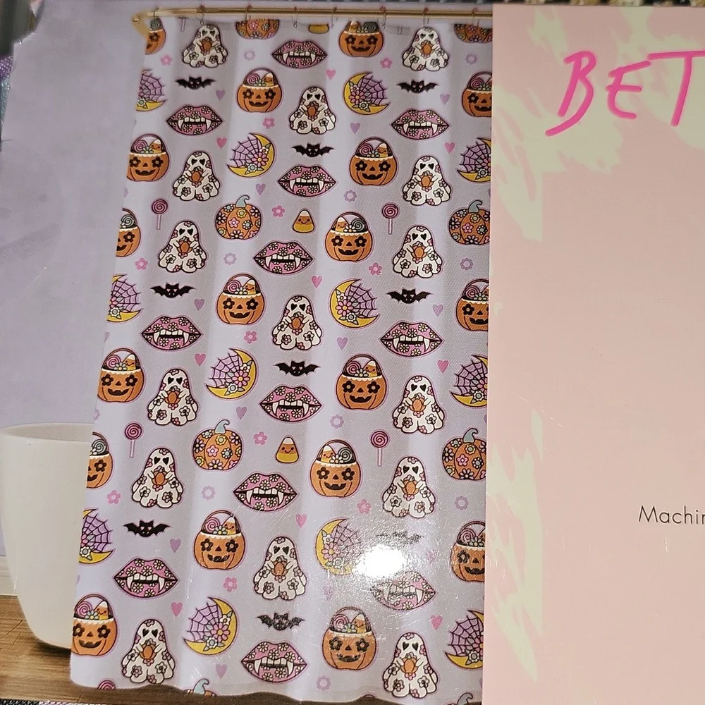 Betsey Johnson Halloween Pumpkin Shower Curtain Set Vampire Shower Hooks New